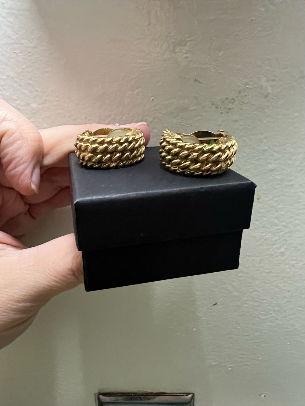 Vintage YSL Gold-Tone Chain Twisted Rope Hoop Earrings - Classic Women’s Jewelry